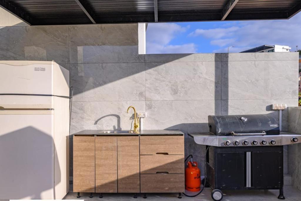 Top-Class Luxury Villa Bsamim With Full Sea View Heated Pool !!!! エイラート エクステリア 写真
